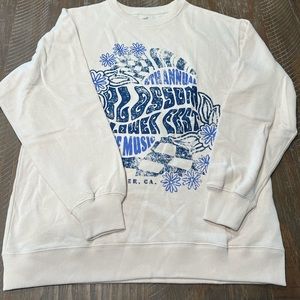 Hollister Cream Crewneck